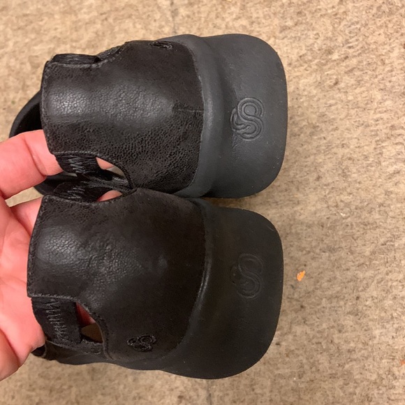 CLARKS SOFT CUSHION CLOUD STEPPERS SLIP ON WOMEN'S SHOES SIZE 9.5 - Picture 4 of 6